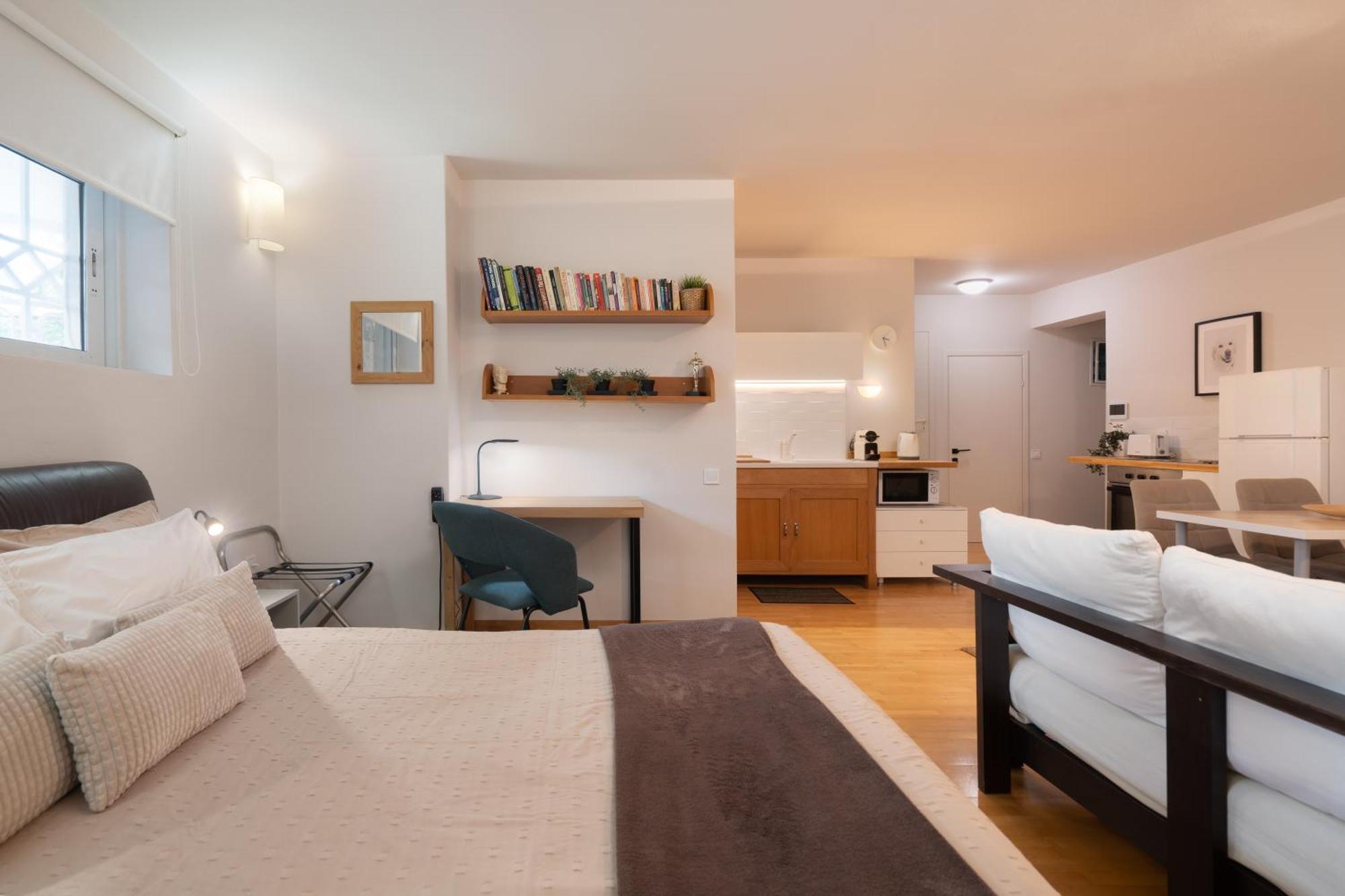 Bright, Cosy Close To Glyfada & Center Apartment *