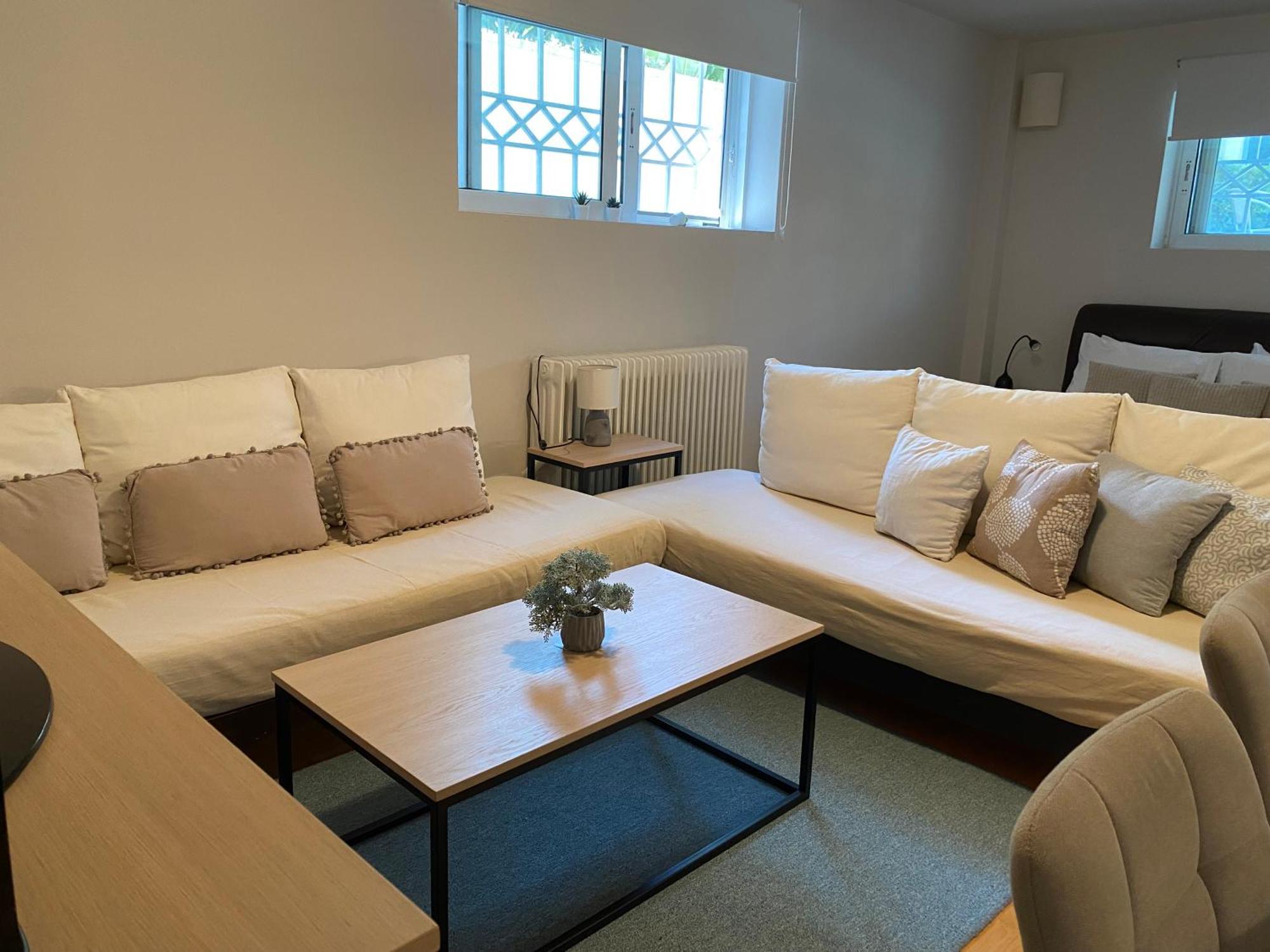 Apartment Bright, Cosy Close To Glyfada & Center